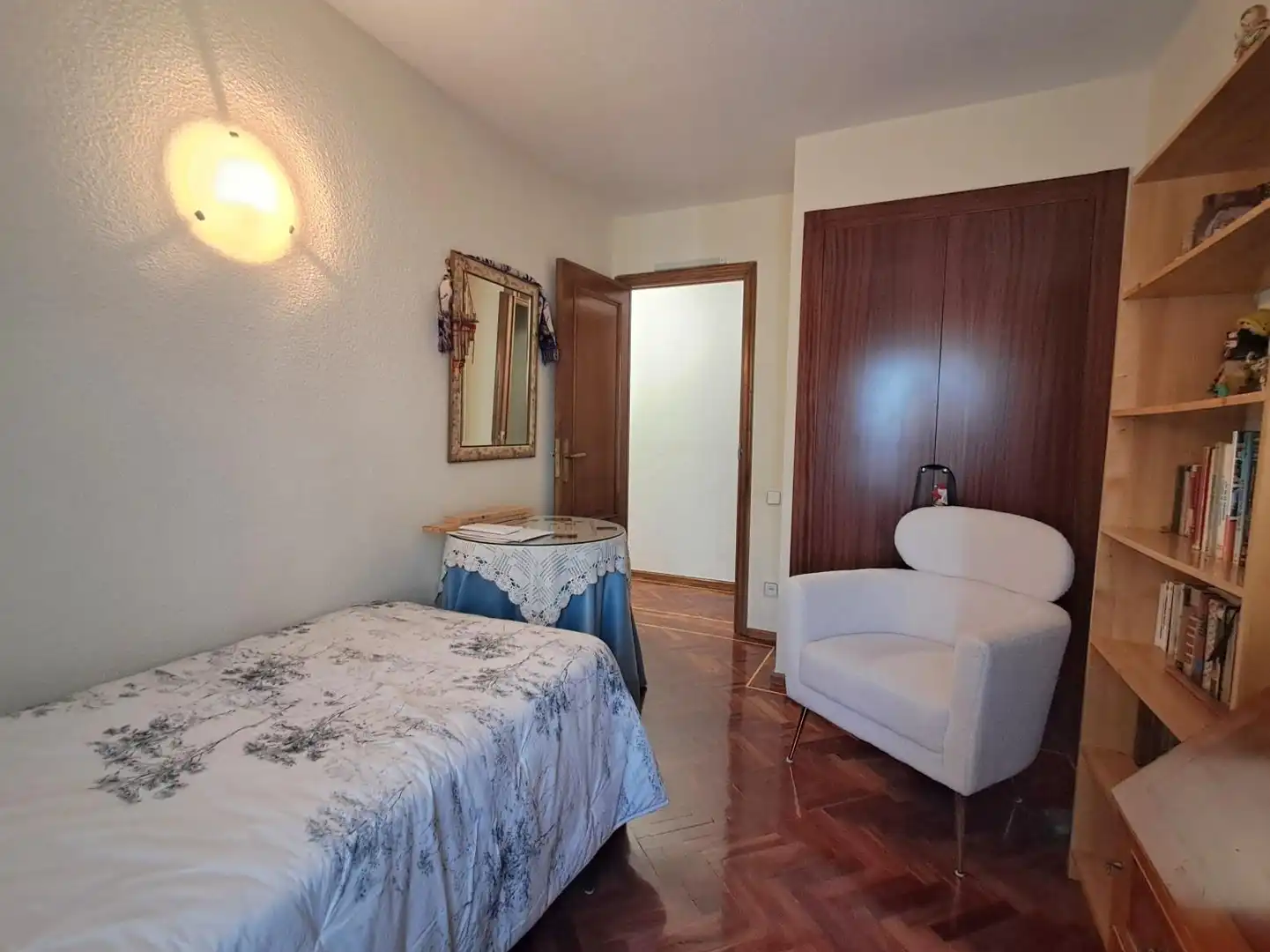 Bedroom of Flat for sale in Madrid  with Air Conditioner, Heating and Private garden