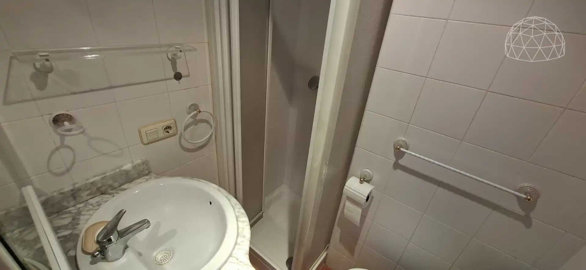 Bathroom of Flat for sale in Sevilla  with Private garden and Balcony