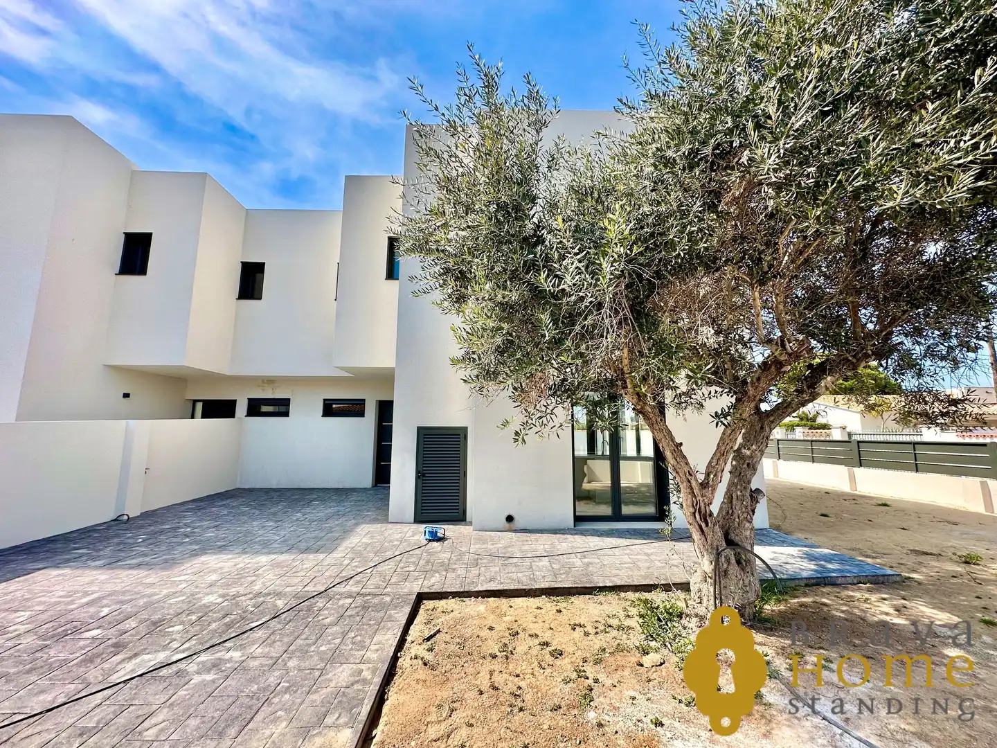 Exterior view of Houses for sale in Empuriabrava  with Air Conditioner, Heating and Private garden
