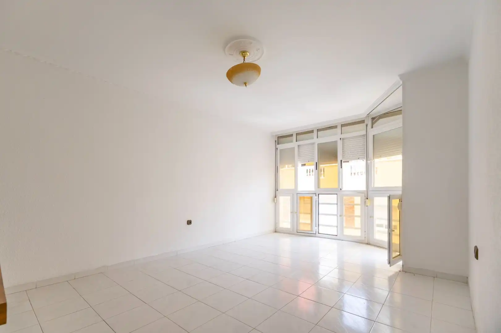 Sala d'estar de Pis en venda en Melilla amb Moblat