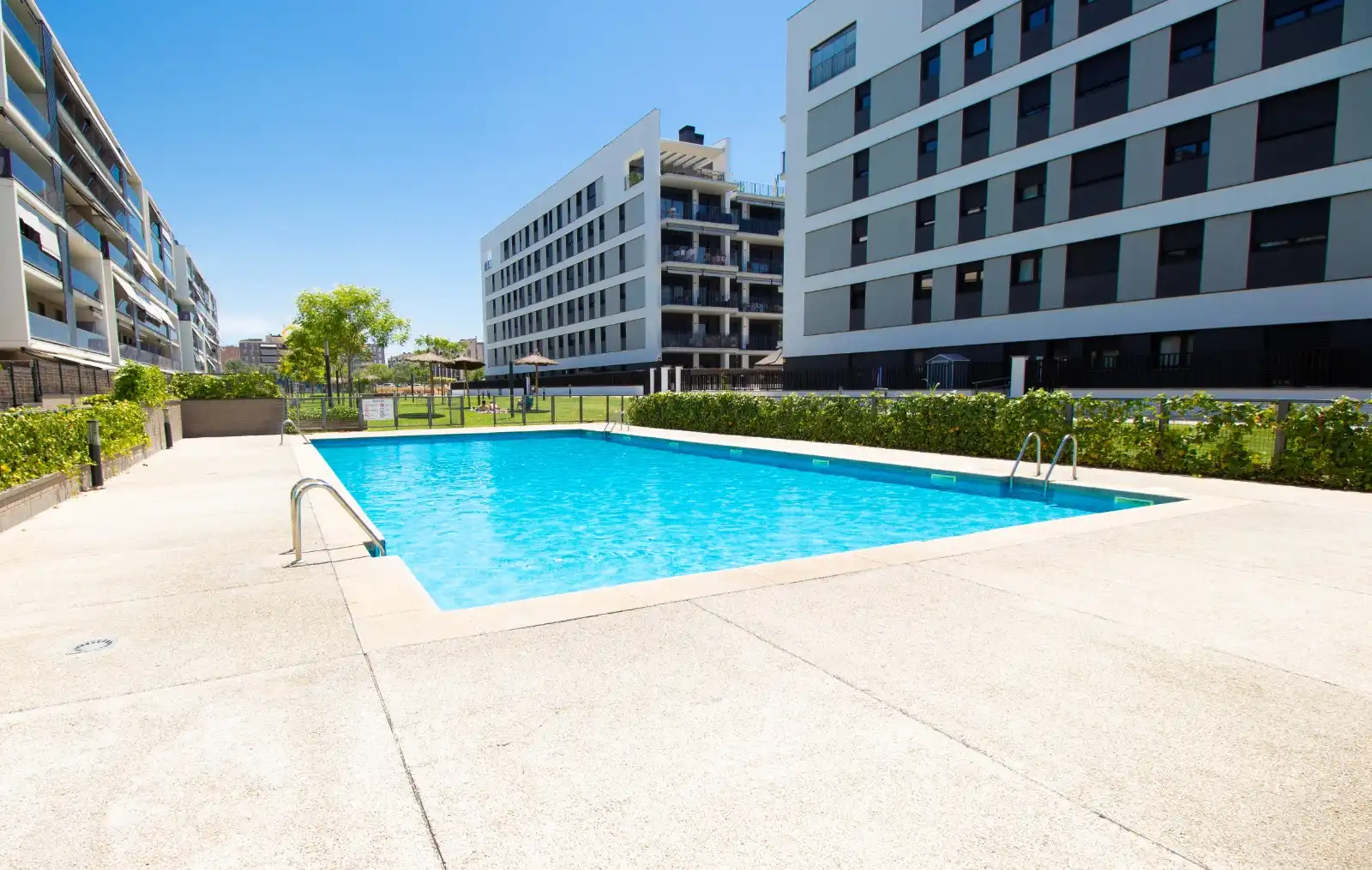 Piscina de Pis en venda en Lleida amb Aire condicionat, Calefacció i Terrassa