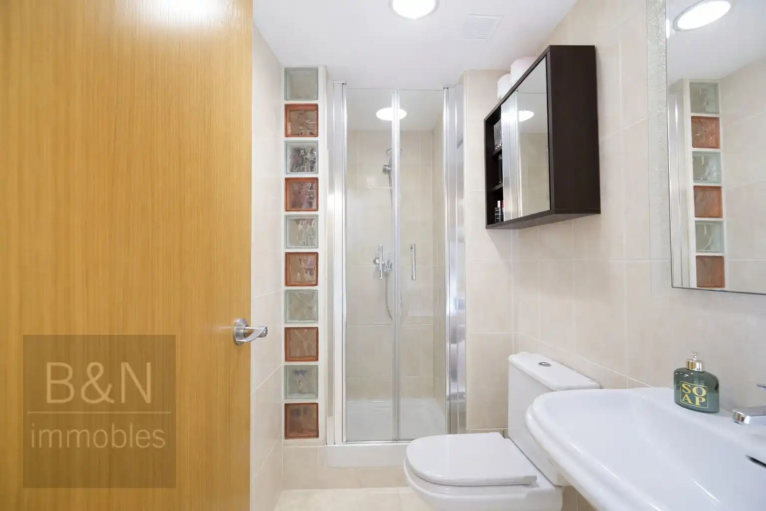 Baño de Dúplex en venta en Terrassa con Aire acondicionado, Calefacción y Terraza