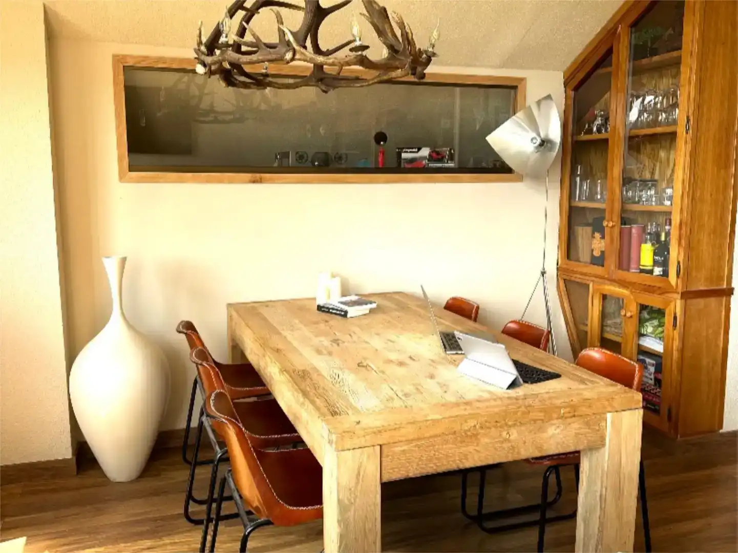 Comedor de Piso en venta en Riaño con Trastero y Amueblado