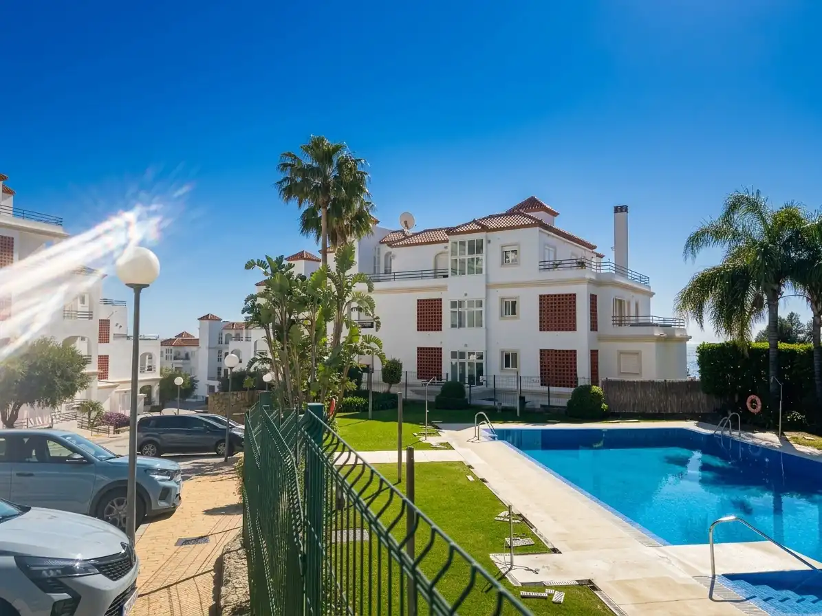 Vista exterior de Apartamento en venta en Manilva con Aire acondicionado, Calefacción y Terraza