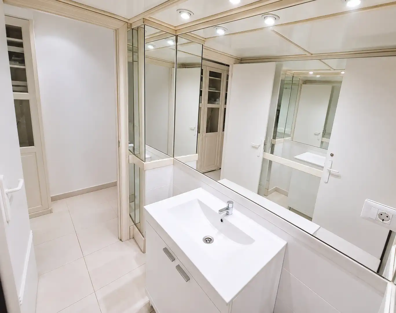 Bany de Apartament en venda en Benicasim / Benicàssim amb Jardí privat, Terrassa i Moblat
