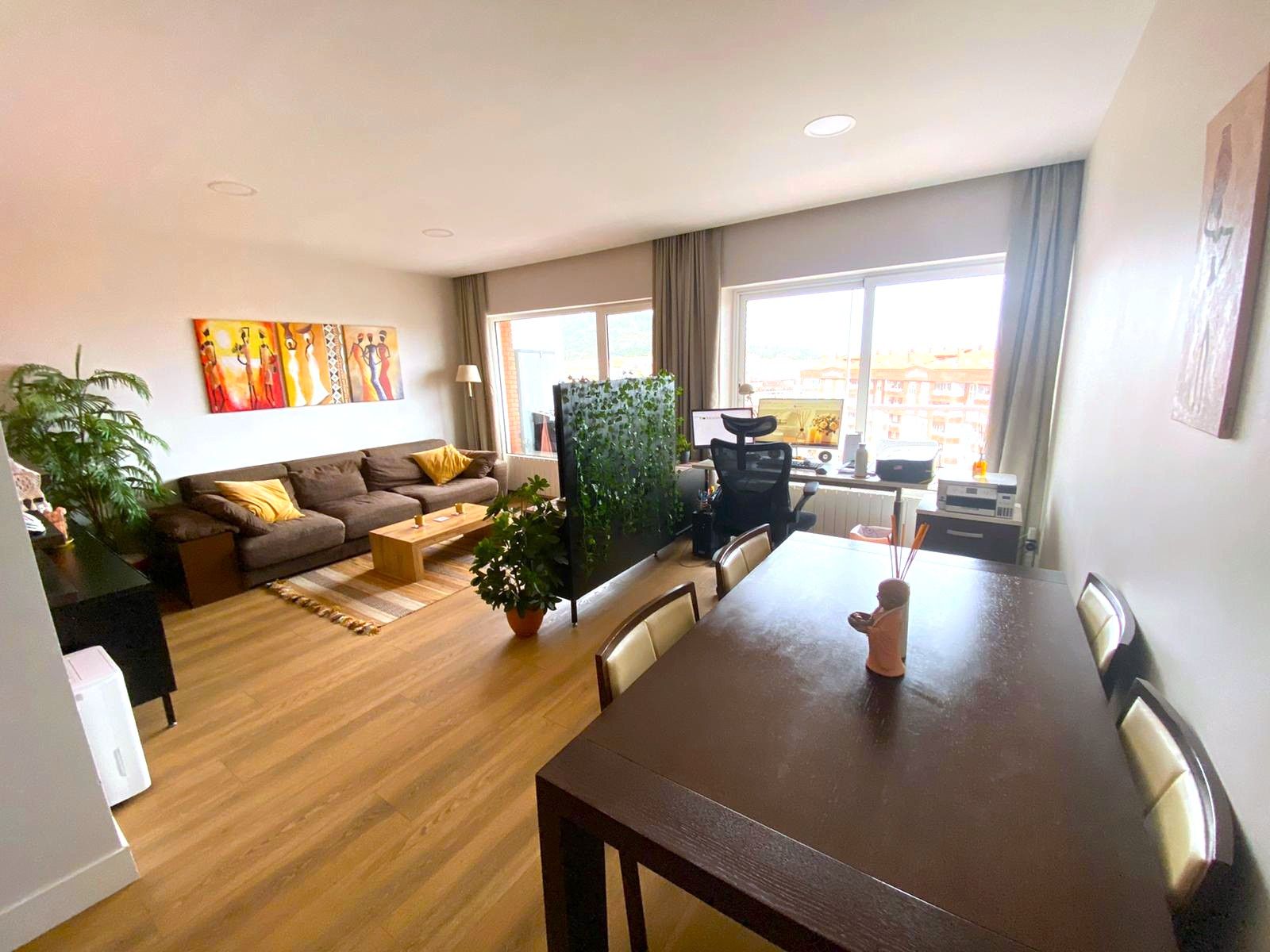 Living room of Flat for sale in Castro-Urdiales  with Heating, Terrace and Oven