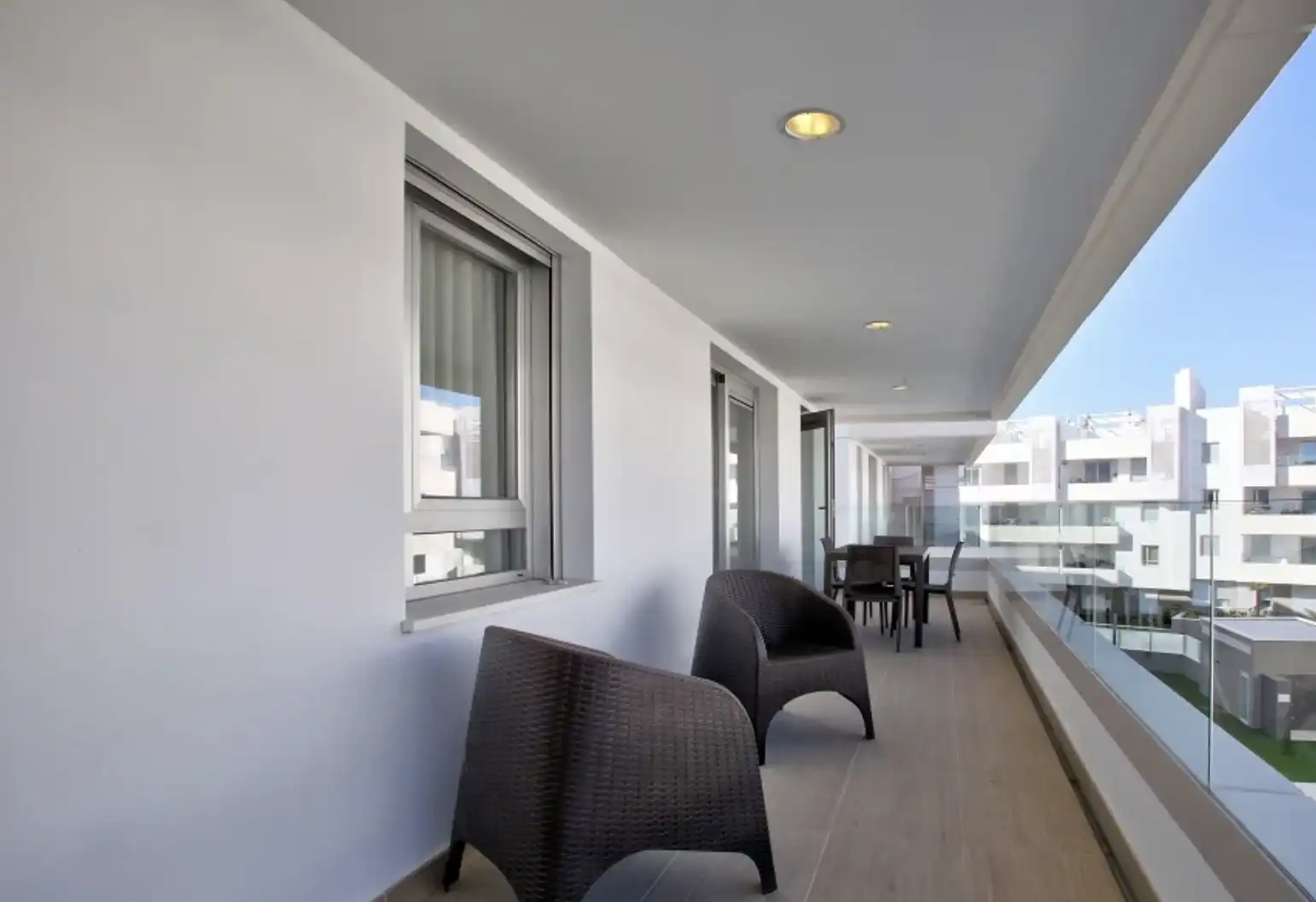 Terraza de Apartamento en venta en Marbella con Aire acondicionado, Piscina y Amueblado