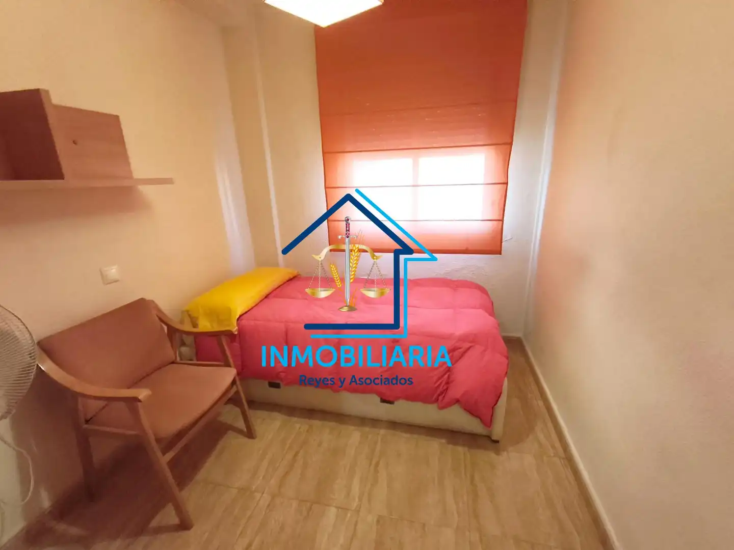 Schlafzimmer von Wohnung zum Verkauf in Córdoba mit Klimaanlage und Möbliert