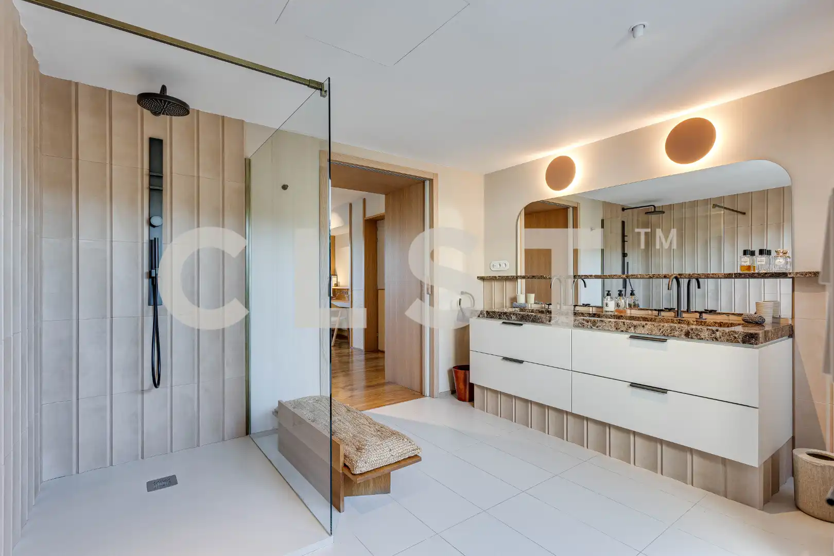 Badezimmer von Dachboden zur Miete in Barcelona mit Klimaanlage, Heizung und Parkett