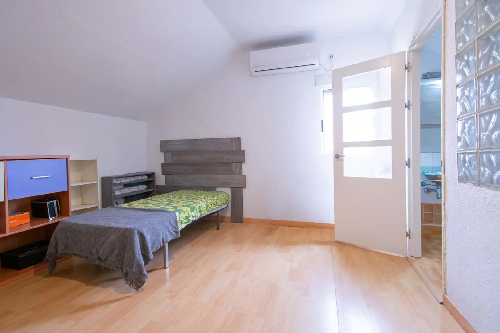 Bedroom of Detached homes for sale in Almensilla  with Private garden, Storage room and Swimming Pool