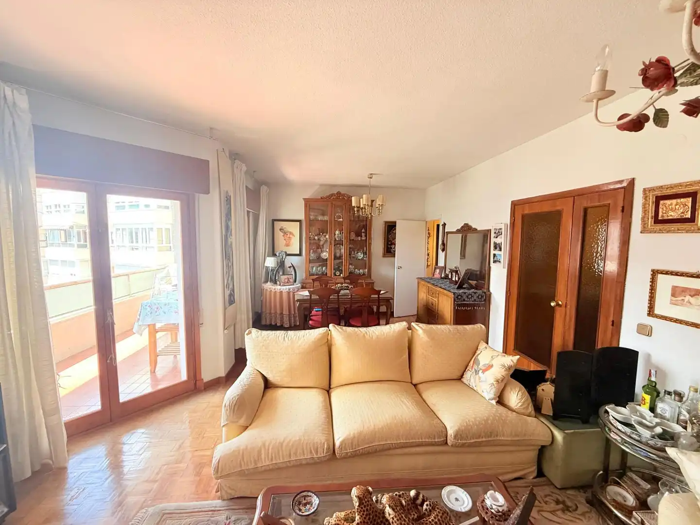Living room of Flat for sale in Madrid  with Air Conditioner and Heating