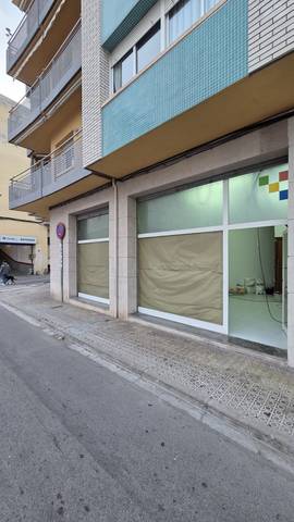 Local comercial en Alquiler en Anselm clavé en Sant Joan
