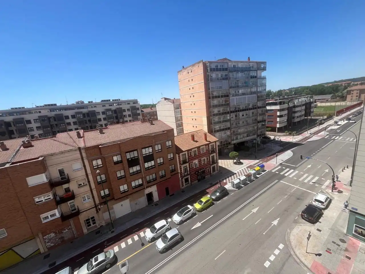 Vista exterior de Pis en venda en Burgos amb Calefacció i Moblat