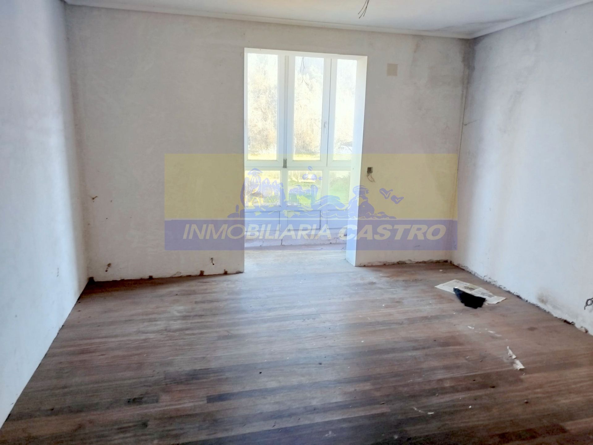 Casa adosada en venda en Castro-Urdiales