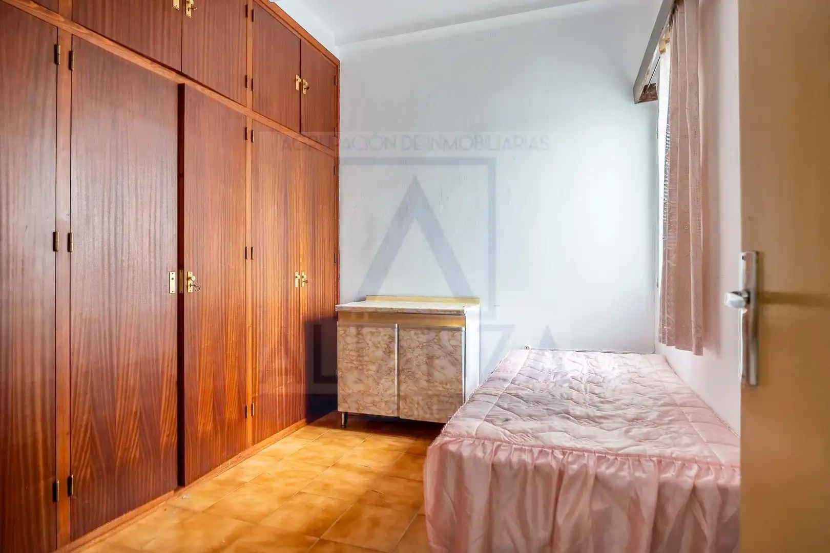 Habitación de Piso en venta en Camas con Aire acondicionado y Amueblado
