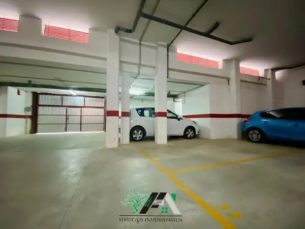 Garage for rent in Baeza