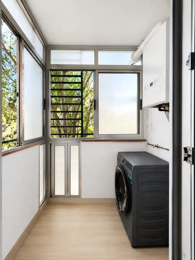 Balcony of Flat for rent in Madrid  with Air Conditioner, Heating and Furnished