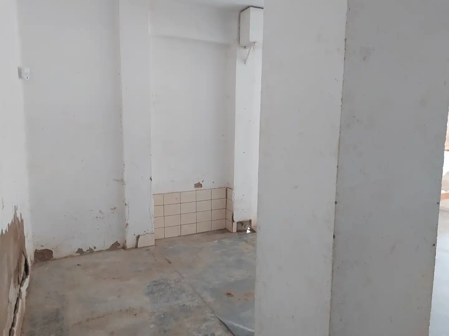 Gewerbefläche zum Verkauf in C/ Les Albades y C/ Chenillet, imagen 2