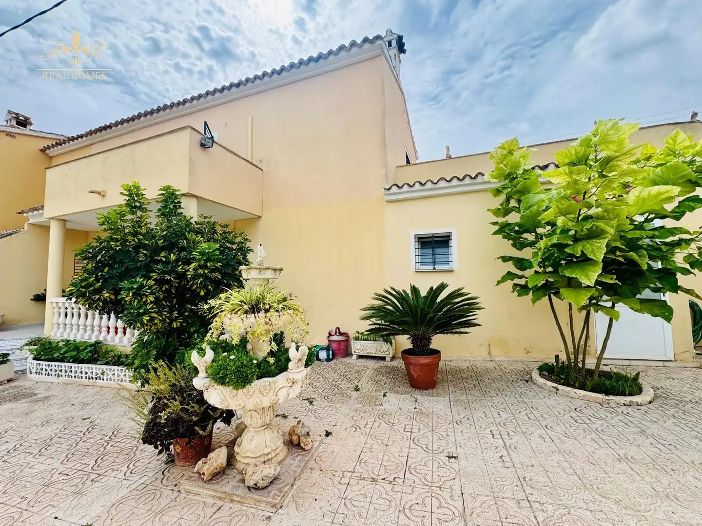 Außenansicht von Einfamilien-Reihenhaus zum Verkauf in L'Alfàs del Pi mit Klimaanlage, Terrasse und Schwimmbad
