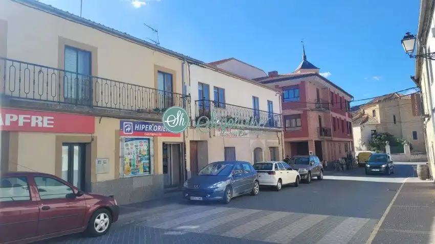 Vista exterior de Piso en venta en Cantimpalos con Calefacción