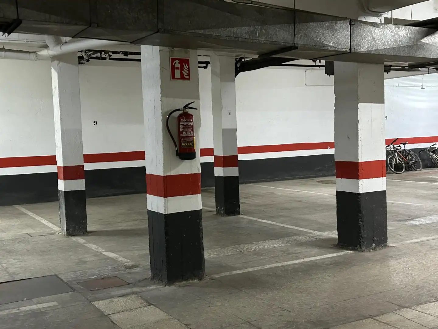 Einzelparkplatz zum Verkauf in Calle Sánchez Barcáiztegui, imagen 3
