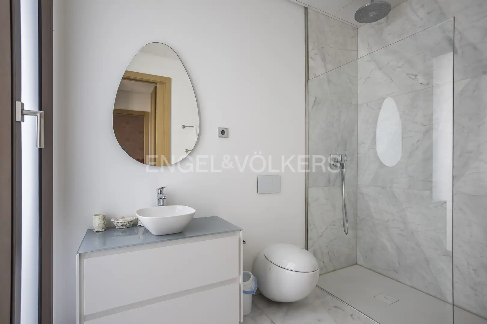 Baño de Dúplex en venta en Madrid con Aire acondicionado, Calefacción y Jardín privado