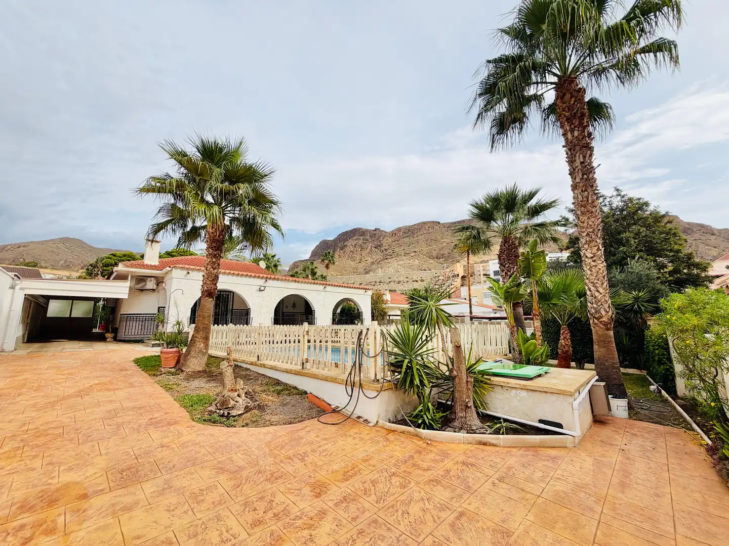 Vista exterior de Casa o chalet en venta en Aguadulce