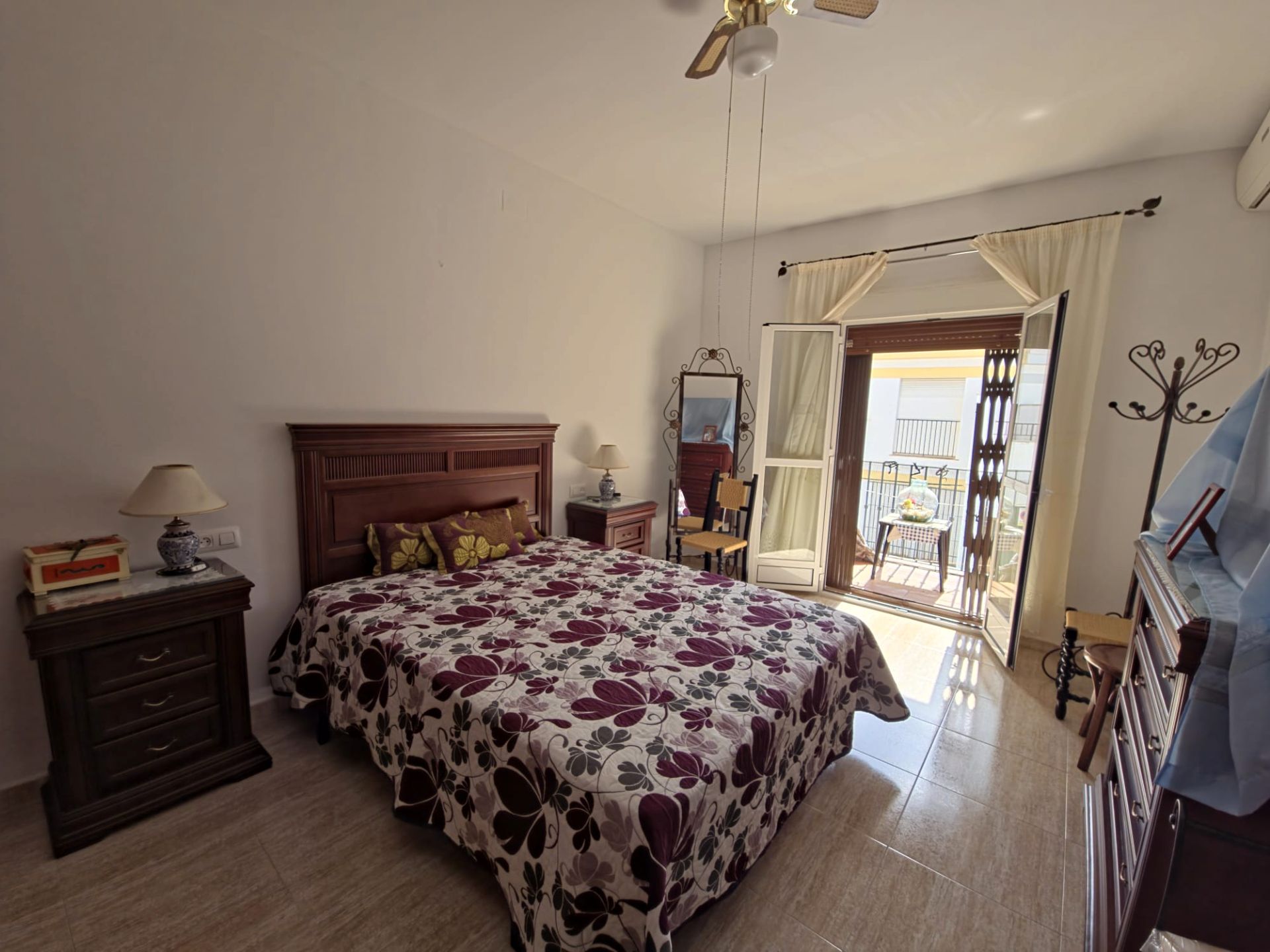 Dormitori de Casa o xalet en venda en Marmolejo amb Aire condicionat, Jardí privat i Terrassa