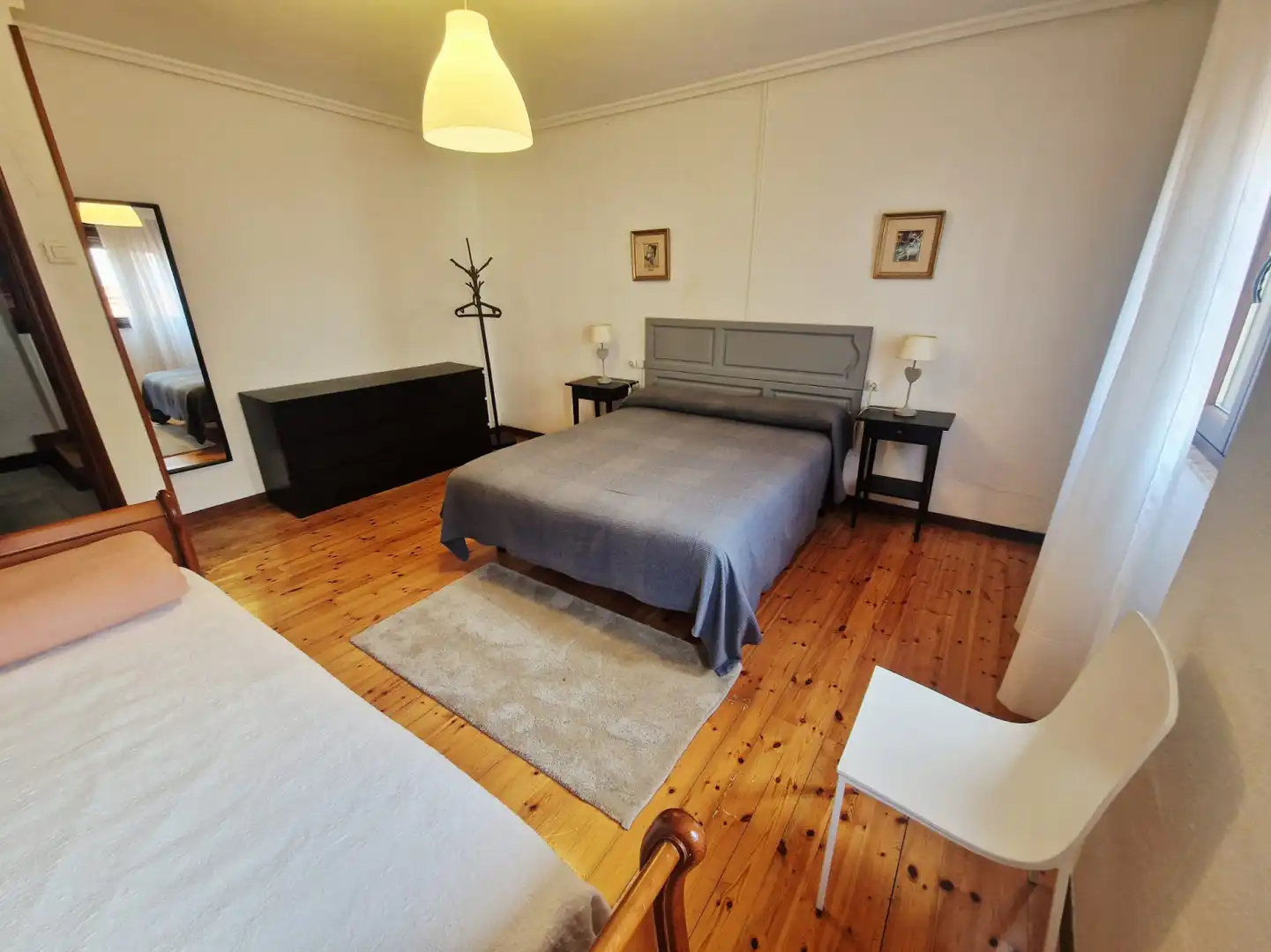 Habitación de Casa adosada en venta en Soto del Barco con Calefacción y Terraza