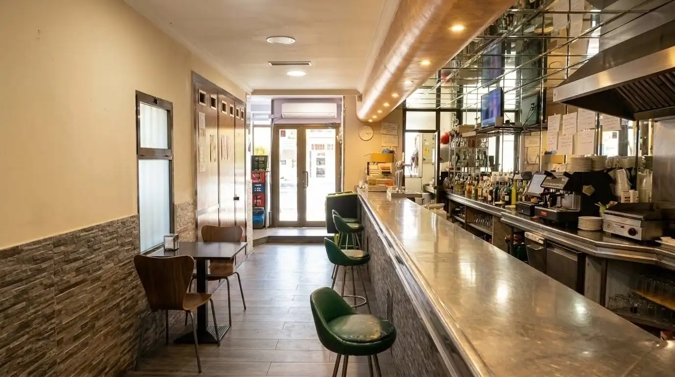 Local comercial en venta en Calle Madrid, imagen 4