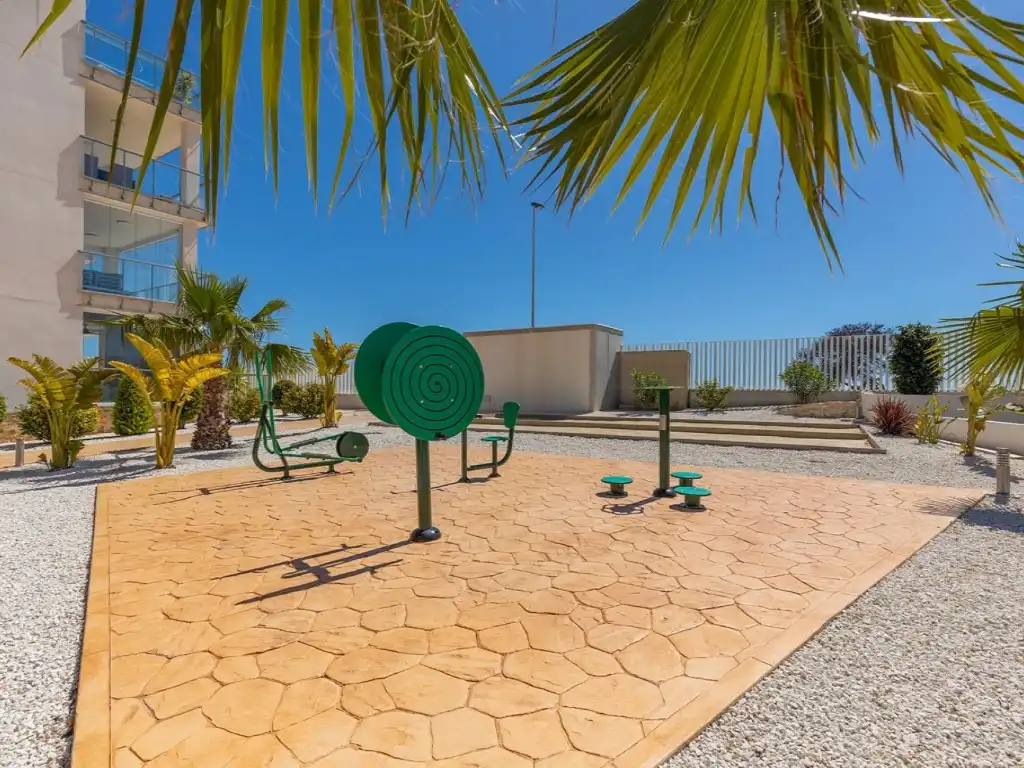 Vista exterior de Apartamento en venta en Orihuela con Aire acondicionado, Terraza y Piscina
