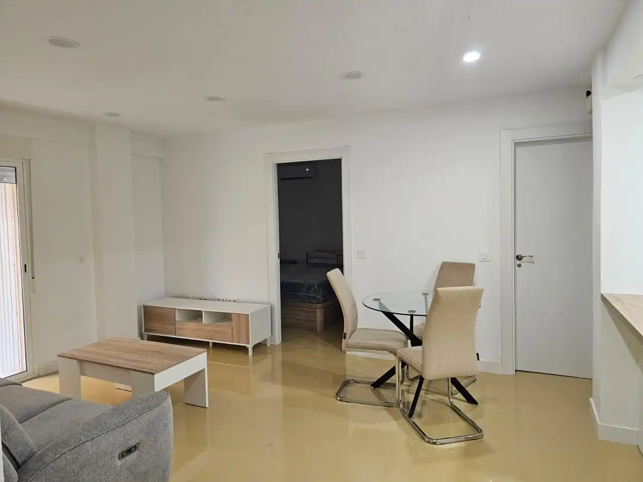 Wohnzimmer von Wohnung zur Miete in Almería mit Klimaanlage und Möbliert