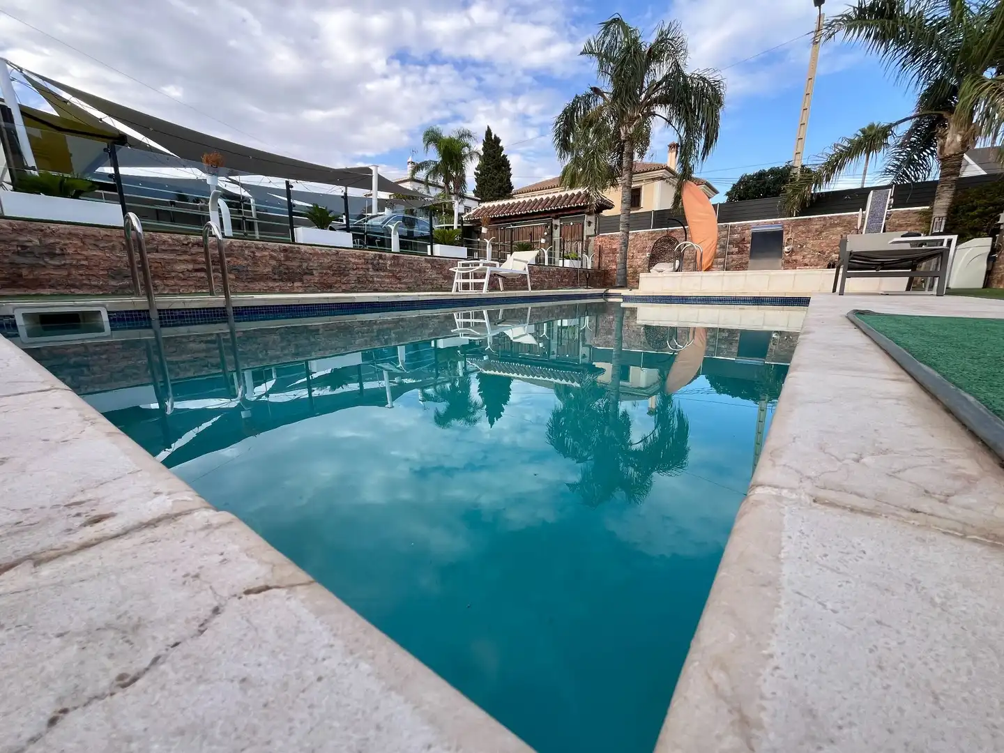 Piscina de Casa o chalet en venta en Torremolinos con Aire acondicionado, Calefacción y Jardín privado