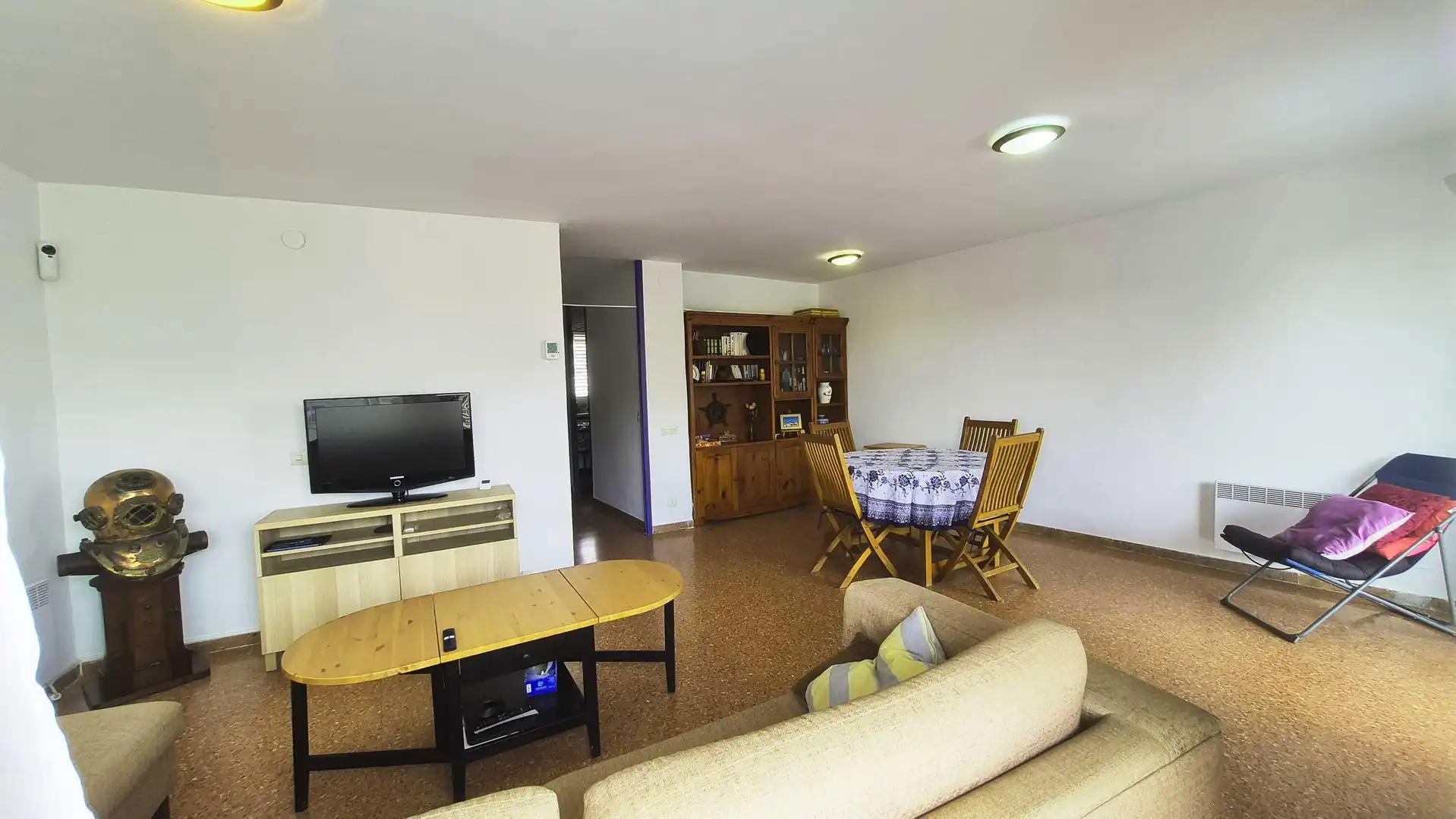 Sala de estar de Piso en venta en L'Estartit con Terraza y Piscina comunitaria