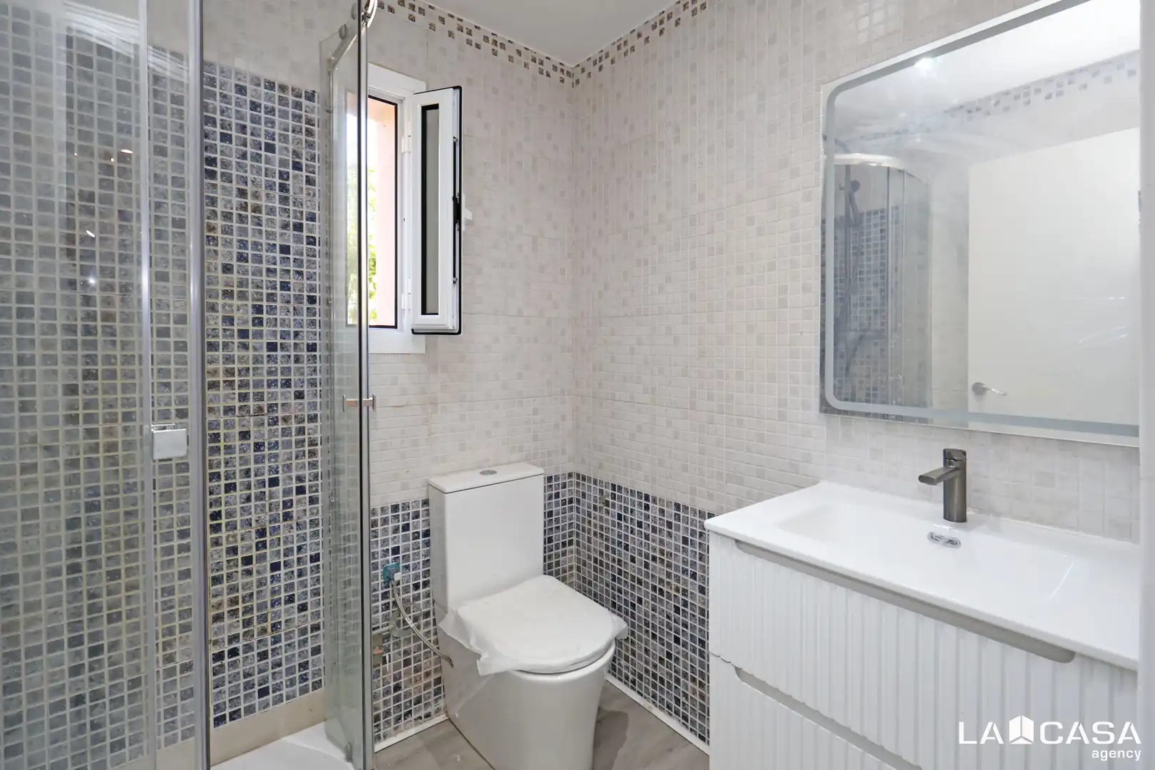 Baño de Piso en venta en L'Hospitalet de Llobregat