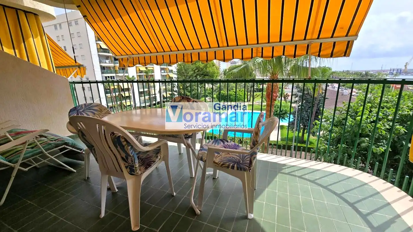 Terraza de Apartamento en venta en Gandia con Amueblado y Piscina comunitaria