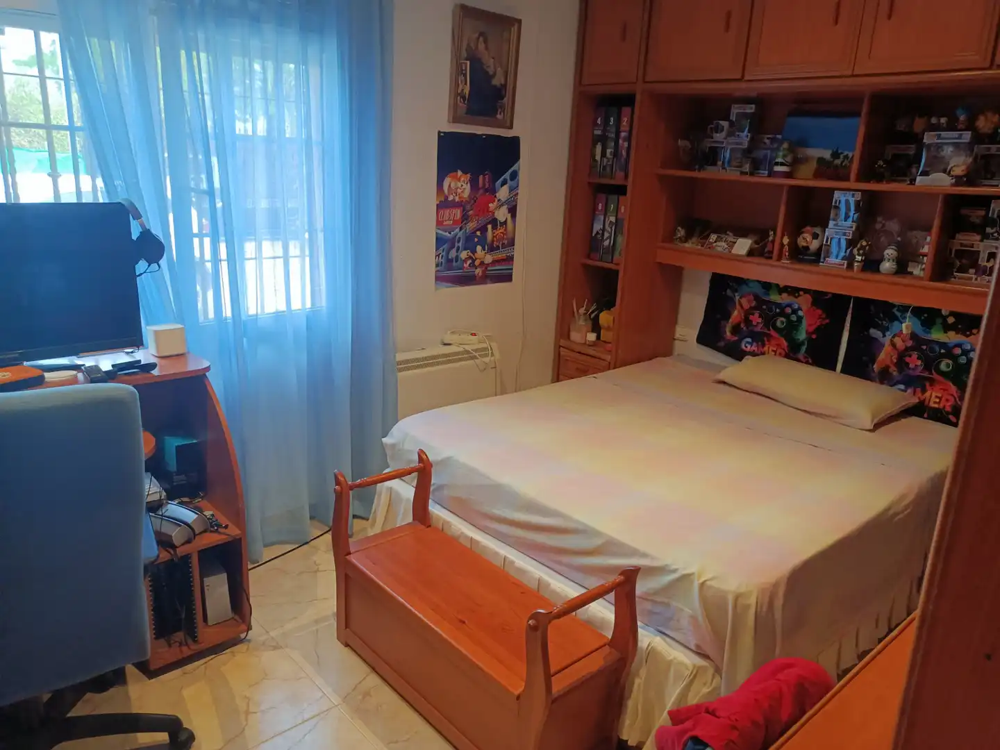 Dormitori de Casa o xalet en venda en Poniente-Norte - Miralbaida - Parque Azahara