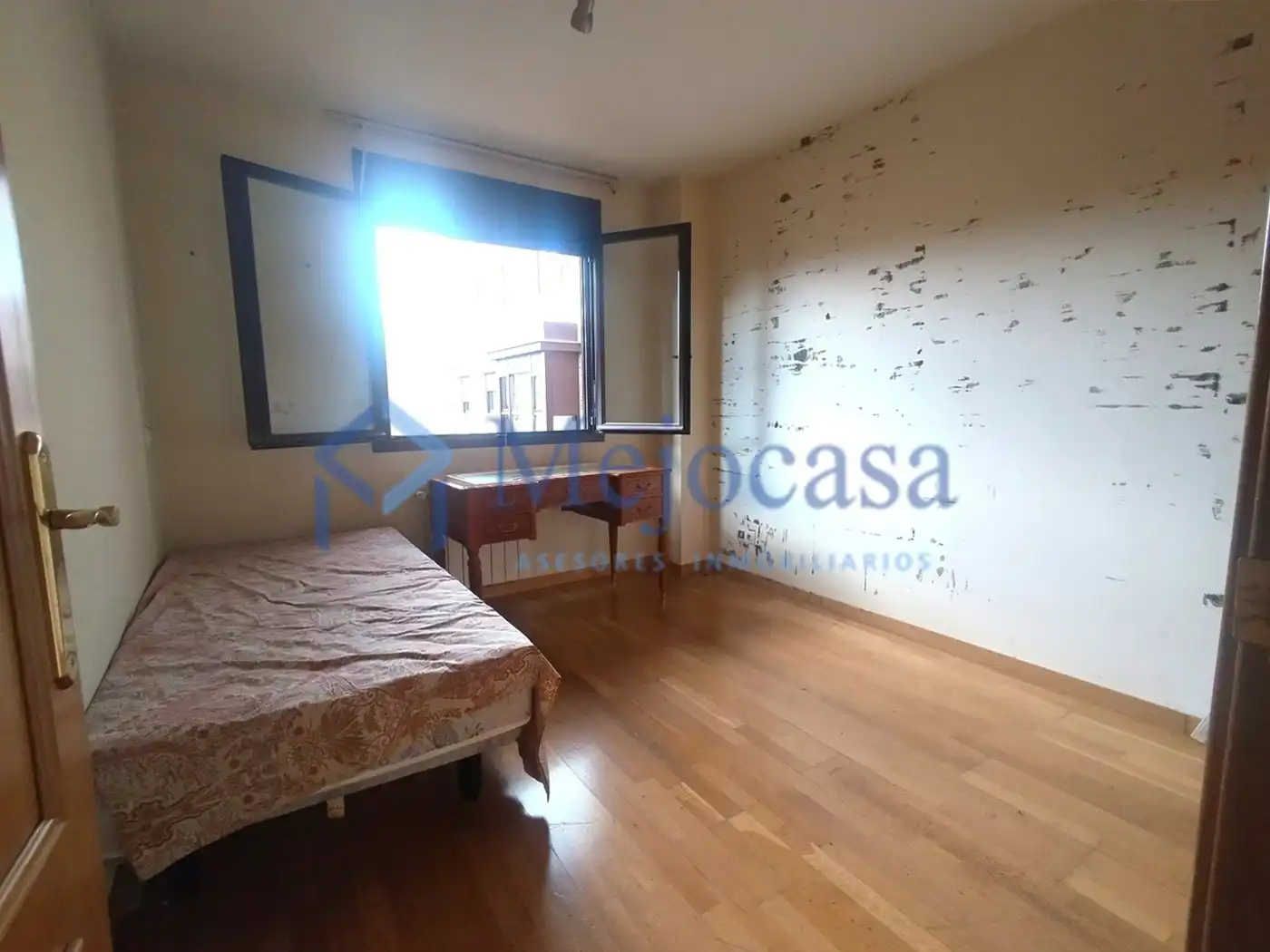 Bedroom of Flat for sale in Madrid  with Air Conditioner, Heating and Private garden