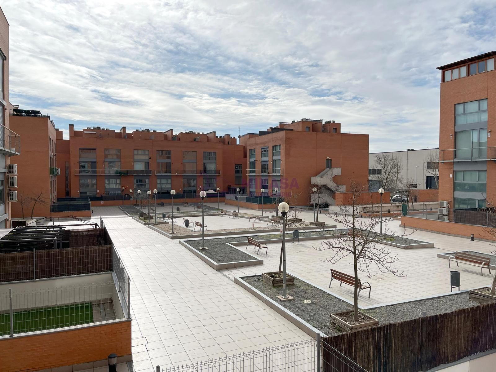 Vista exterior de Estudi en venda en Alcorcón amb Aire condicionat, Calefacció i Terrassa