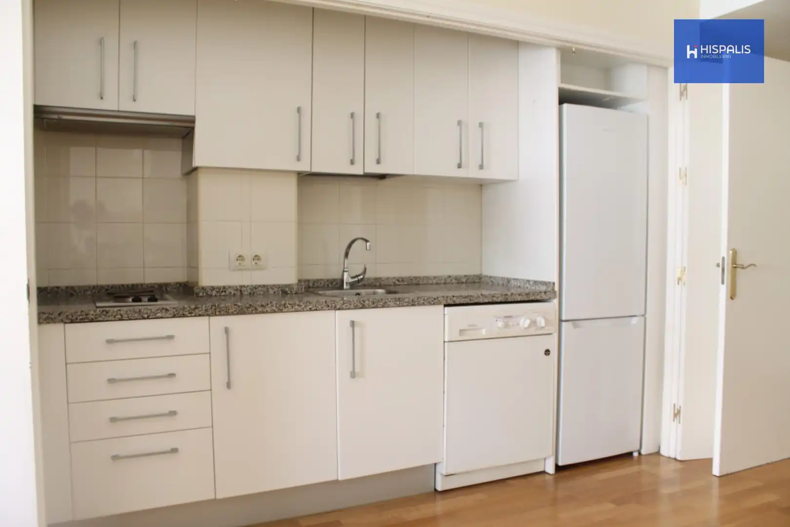 Kitchen of Study for sale in Sevilla  with Air Conditioner and Heating