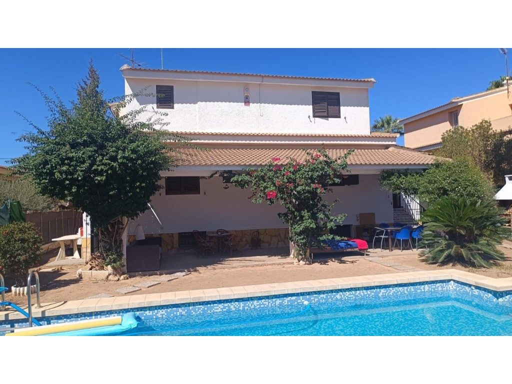 House or chalet for sale in Entrepinos