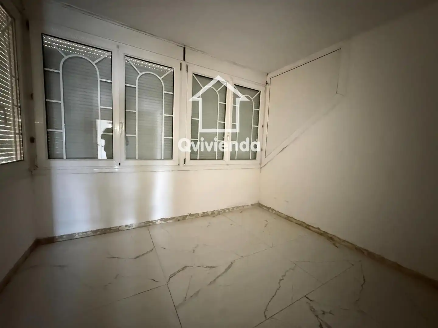 Habitación de Casa adosada en venta en Palau-solità i Plegamans con Piscina