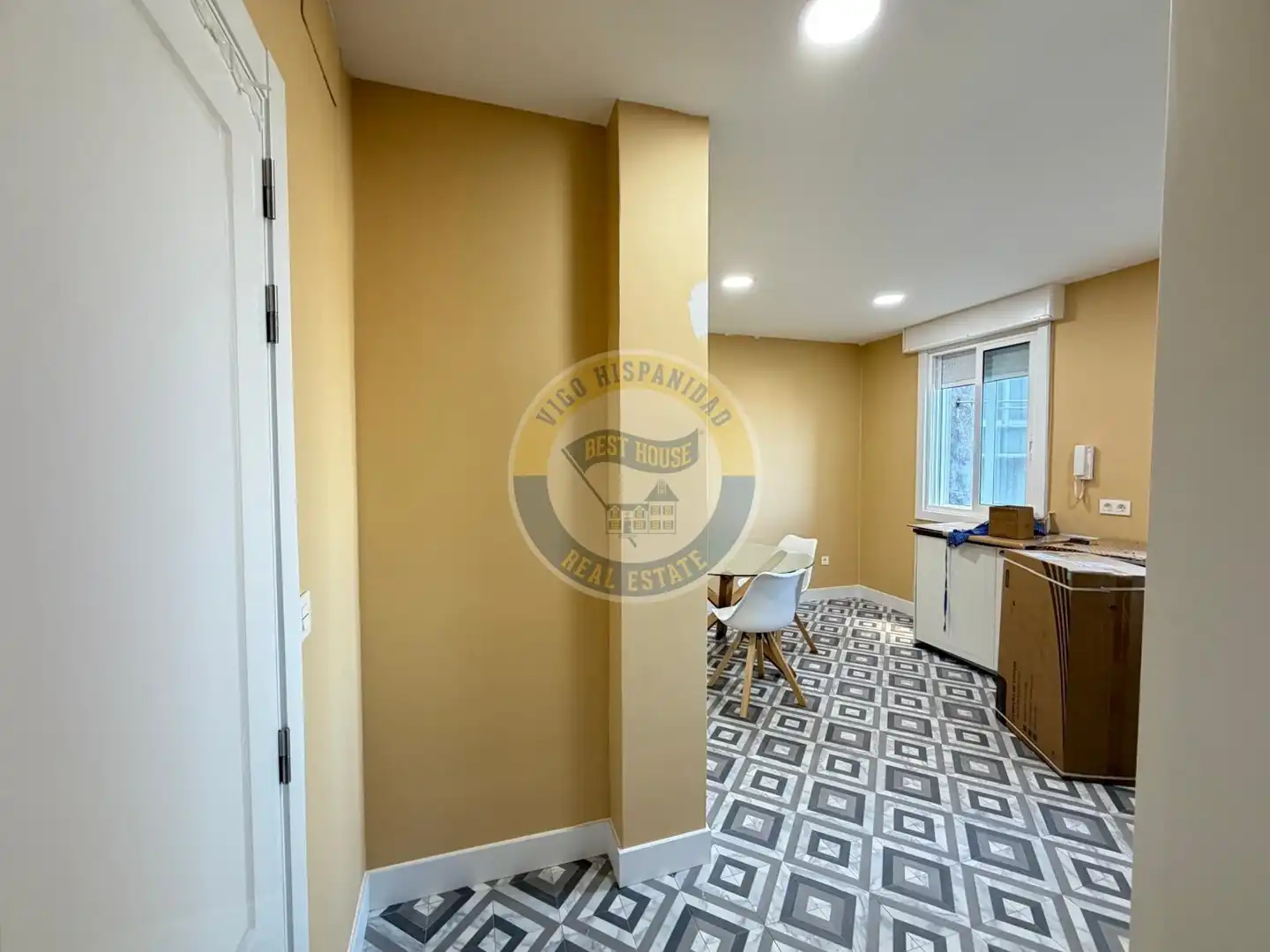 Piso de alquiler en Vigo  con Calefacción, Parquet y Amueblado