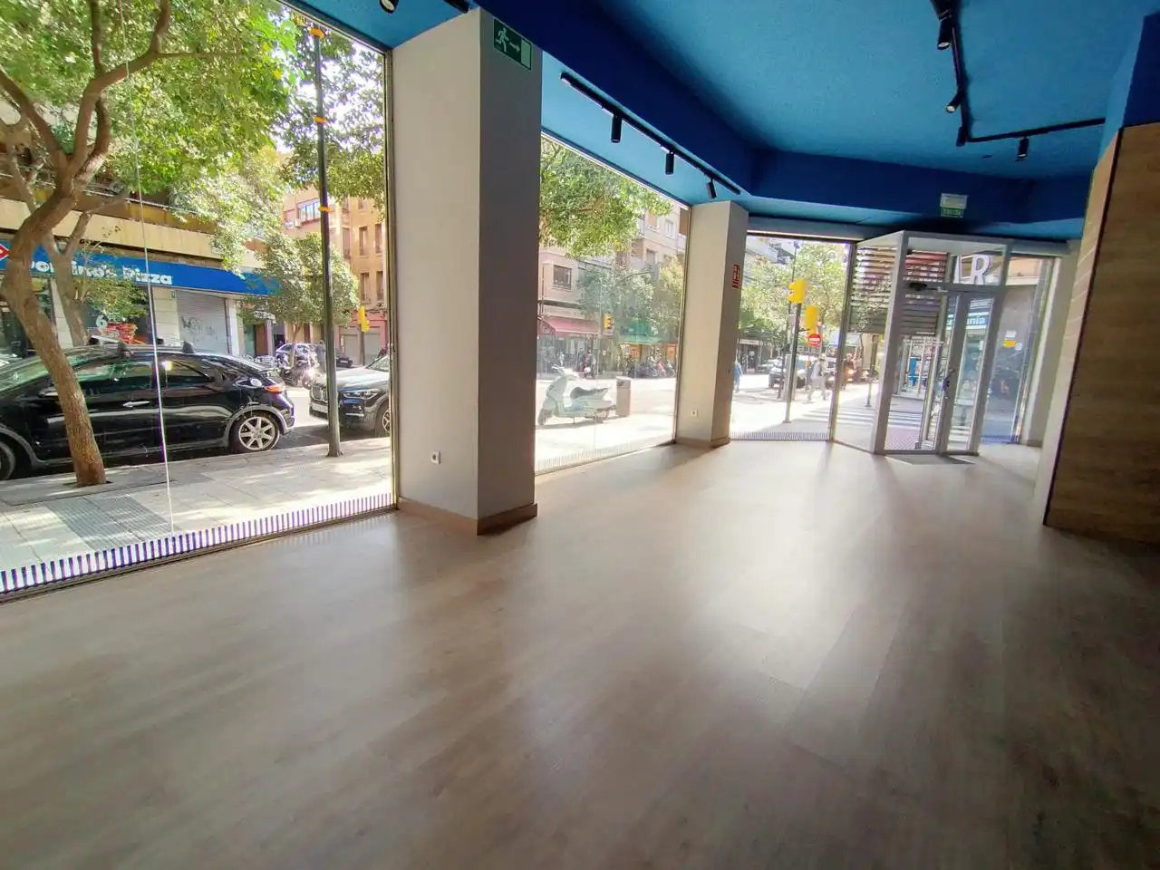 Local comercial de lloguer a Calle Tomás Bretón, imagen 10