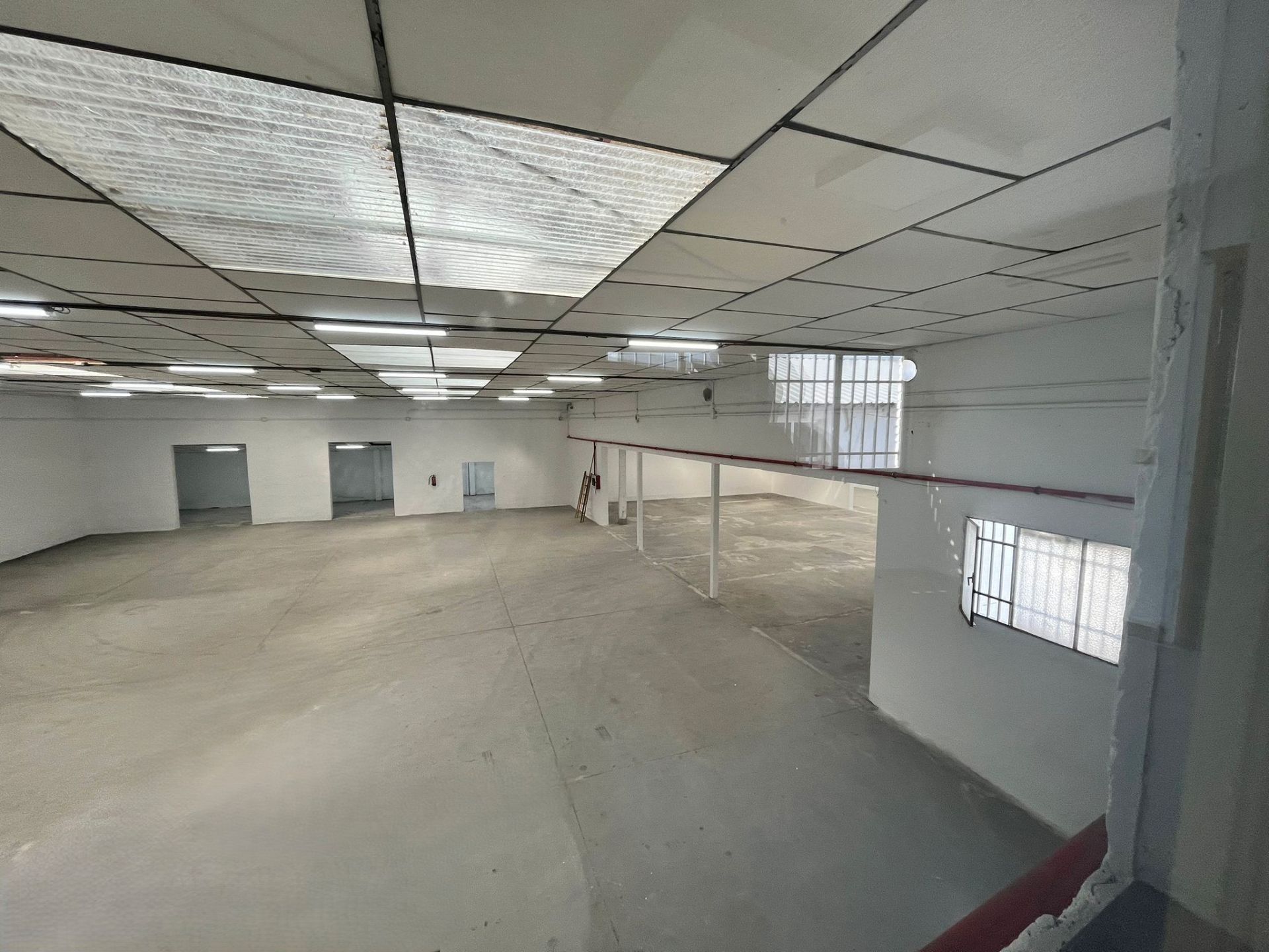 Nau industrial en venda en Fuenlabrada amb Alarma