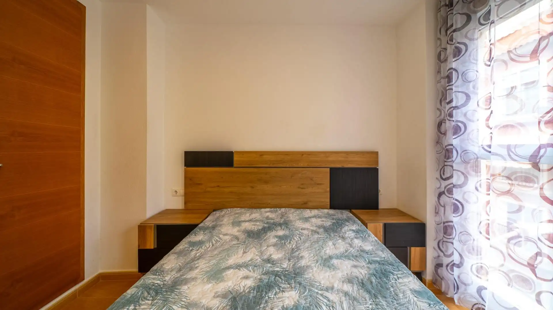 Habitación de Apartamento en venta en Alicante / Alacant con Aire acondicionado, Calefacción y Amueblado