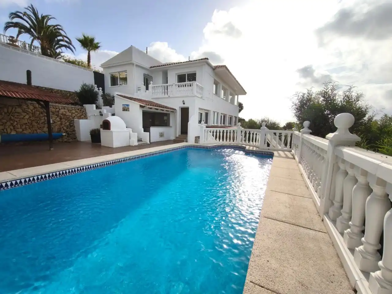 Casa amb terrassa en venda a Carrer Serra del Tabaia