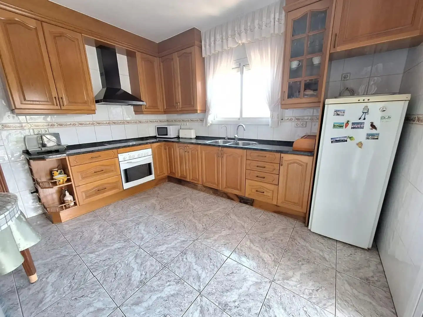 Küche von Country house zum Verkauf in Santa Eulàlia de Ronçana mit Klimaanlage, Privatgarten und Terrasse