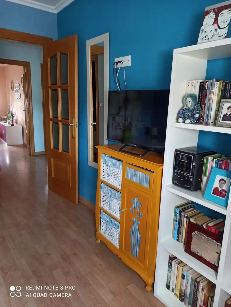 Living room of Flat for sale in Albacete  with Air Conditioner, Heating and Parquet flooring