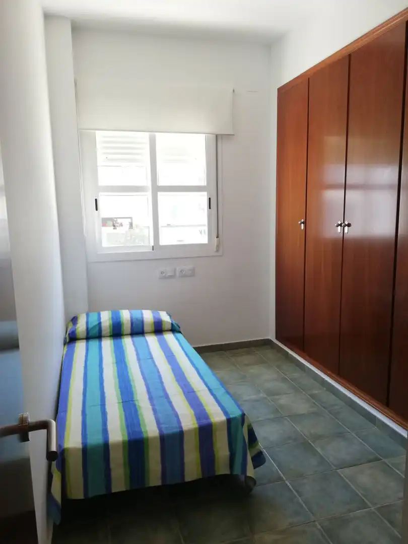 Habitación de Piso de alquiler en Huelva con Aire acondicionado, Amueblado y Balcón